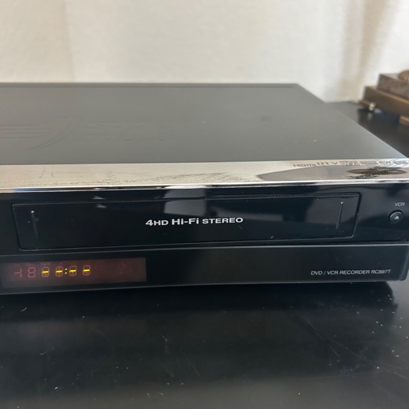 LG RC897T DVD Recorder/ VCR Recorder. Excellent condition - Picture 3 of 16
